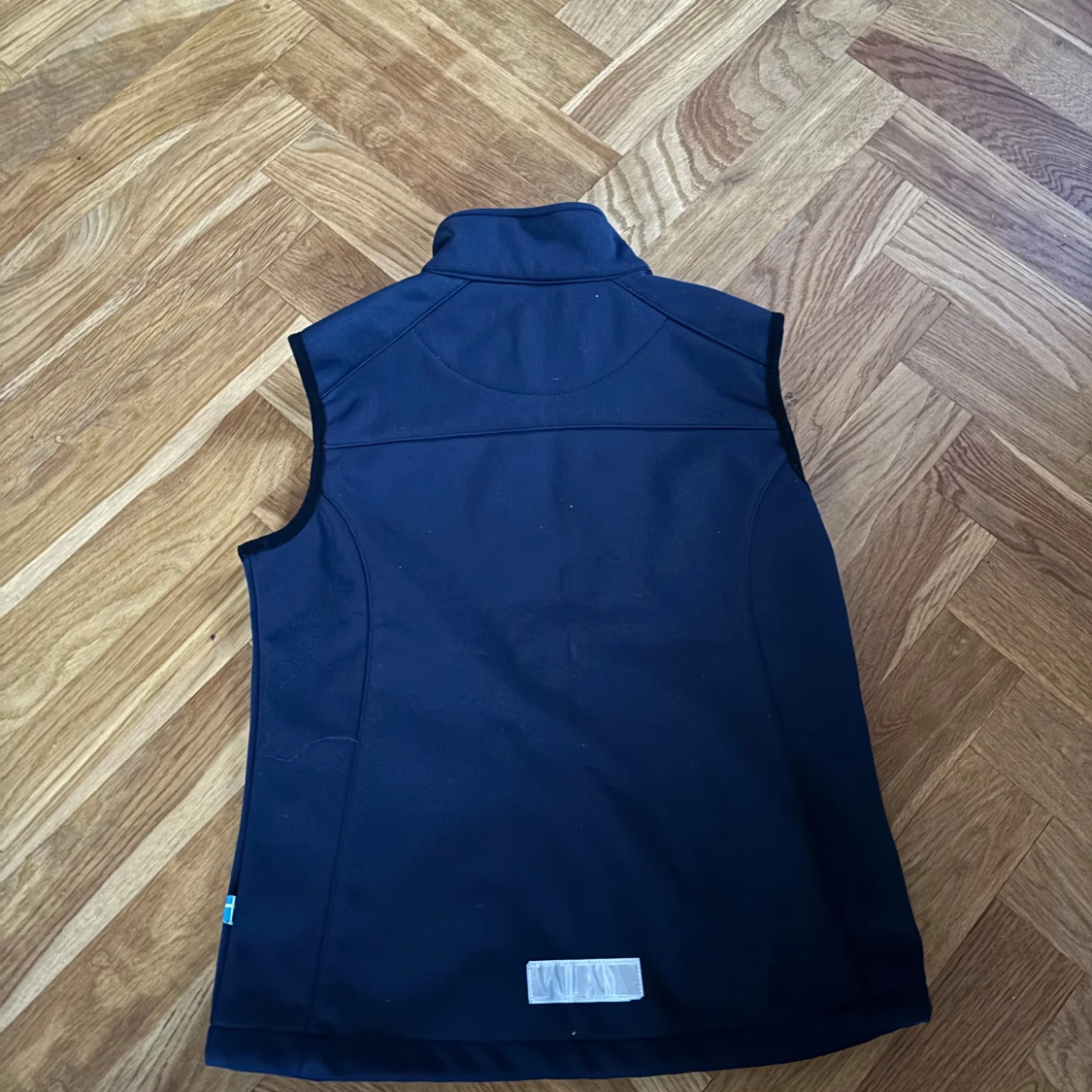 Mörkblå väst från Rosett Riding - 1