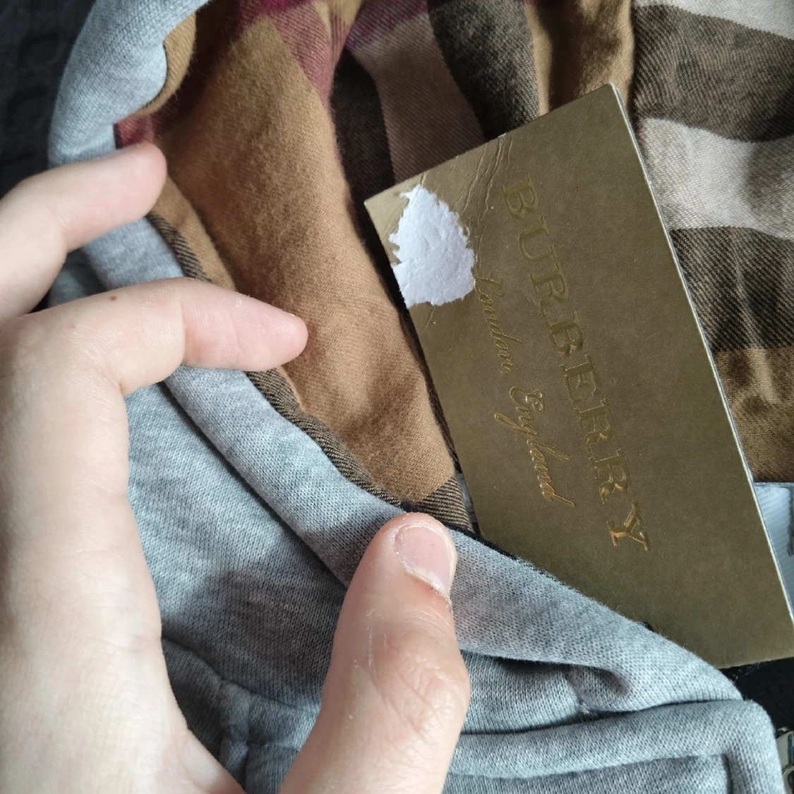 Grå Burberry hoodie med rutig huva - 1