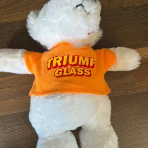 Triumf Glass gosedjur  - Cool 'TRIUMF GLASS' gosedjur .