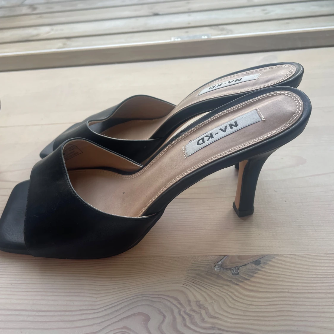 Nakd svarta mules - 1