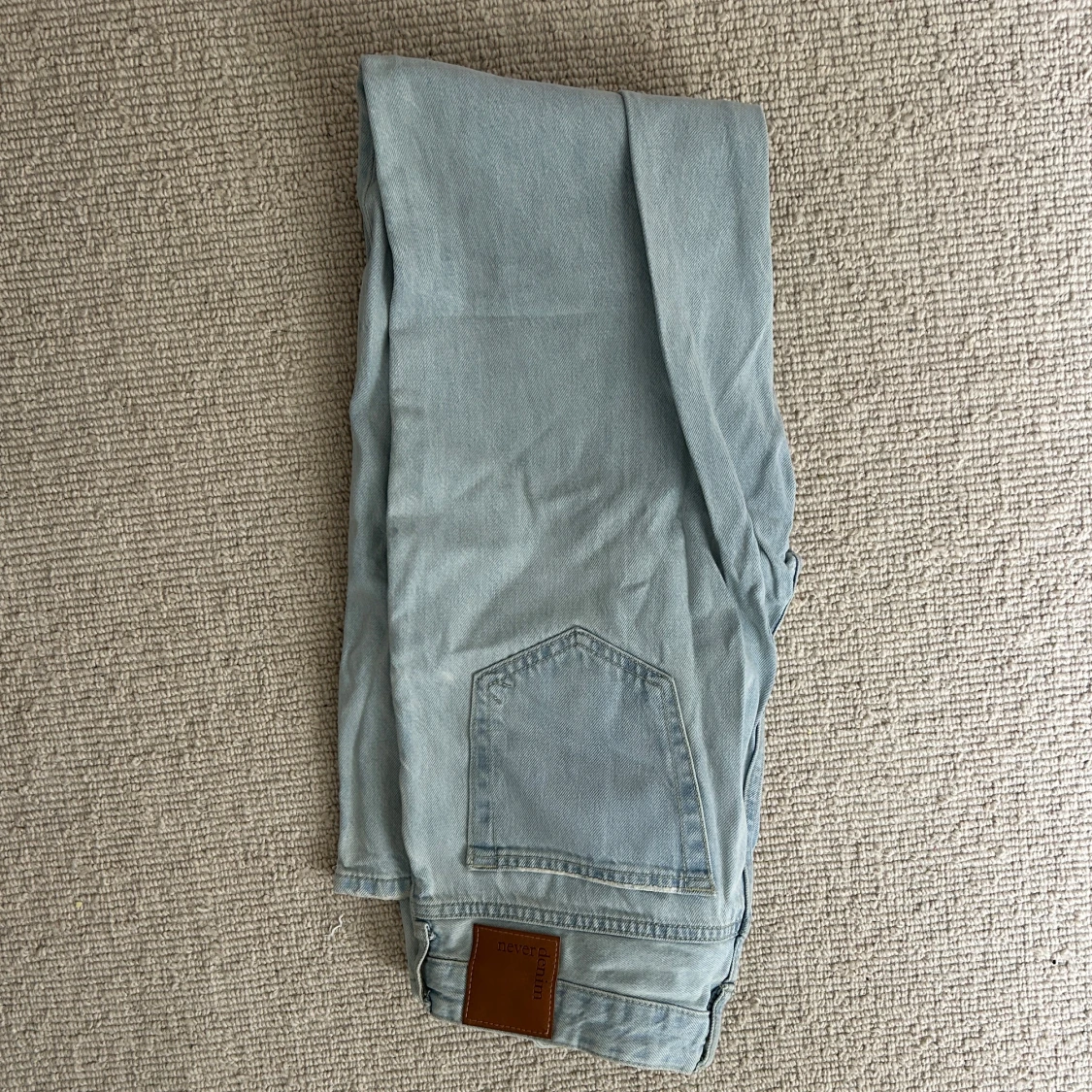 Ljusblå low waist straight jeans