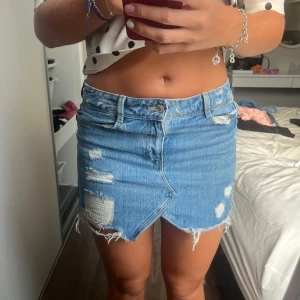 Jeanskjol - Snygg!! Är 168 o bär vanligtvis m/s i underdelar 