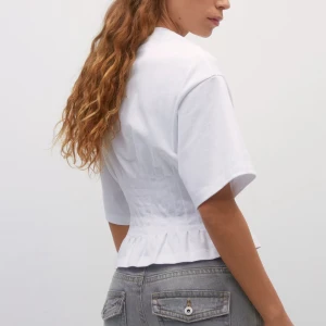 Gina Tricot pleated tee - Supersnygg tröja ifrån Gina Tricot