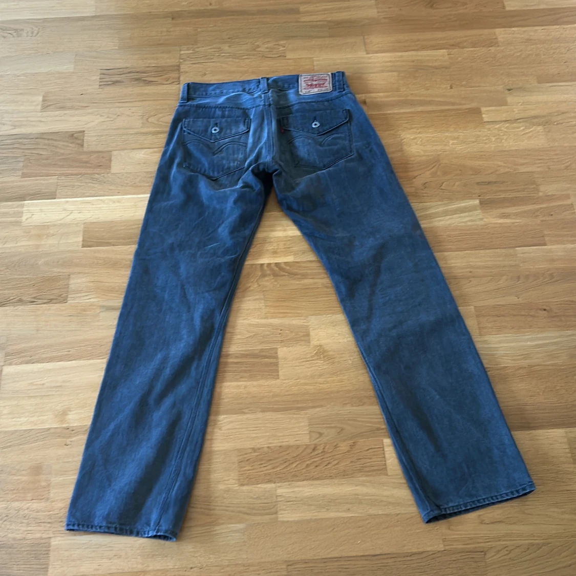 Levi's grå jeans straight fit med medelhög midja - 3