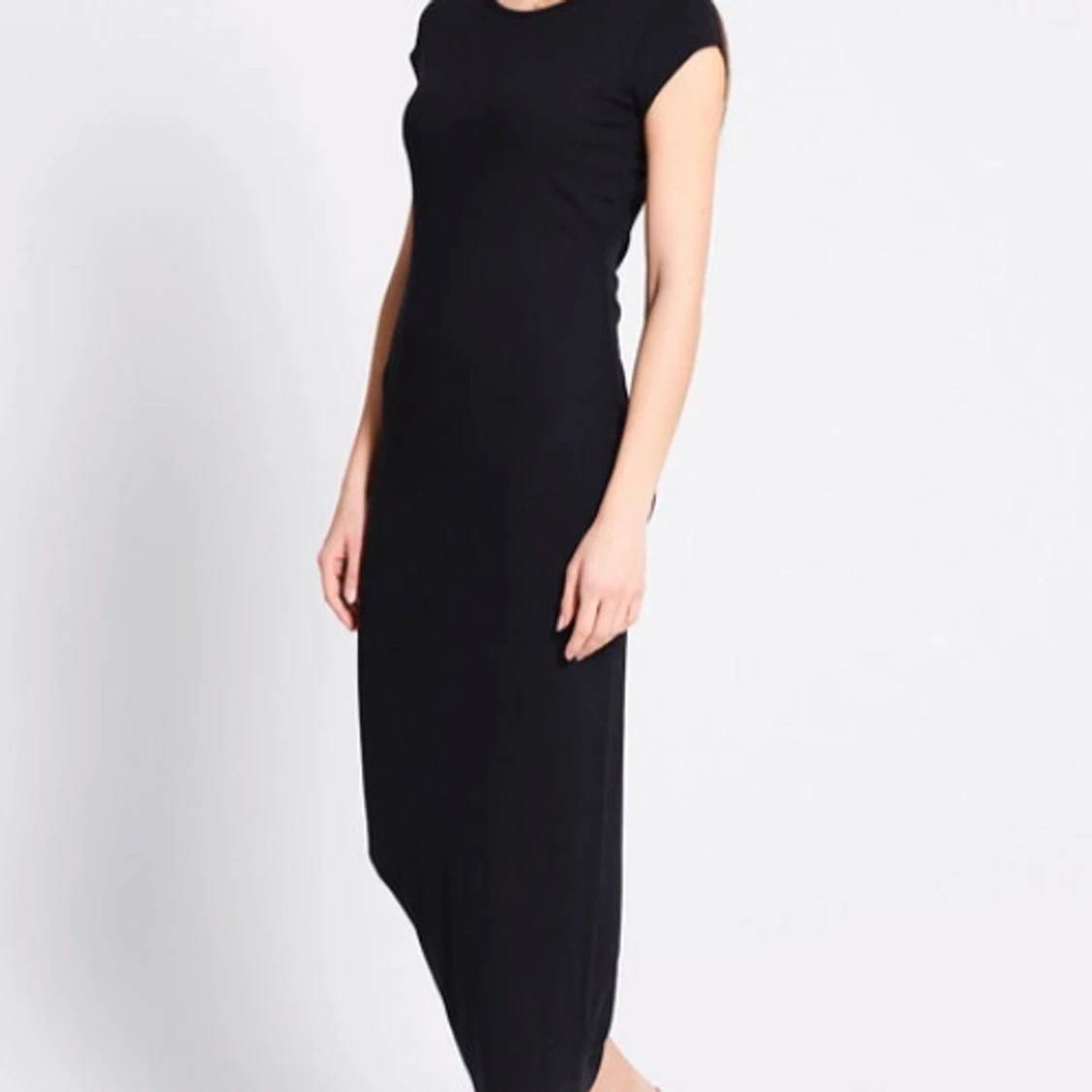 Svart långklänning med kort ärm