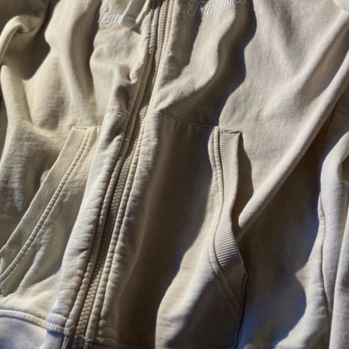 Beige ziphoodie från Vinson Polo Club