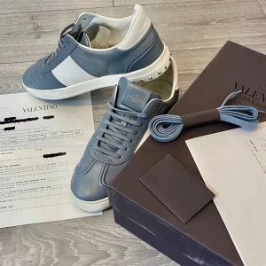 Valentino Flycrew - Följ mig gärna