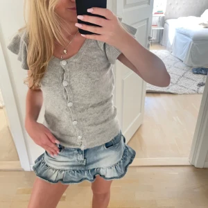 Kofta - Säljer denna super söta koftan/ tröjan Mohair mix är materialet så den är super gosig