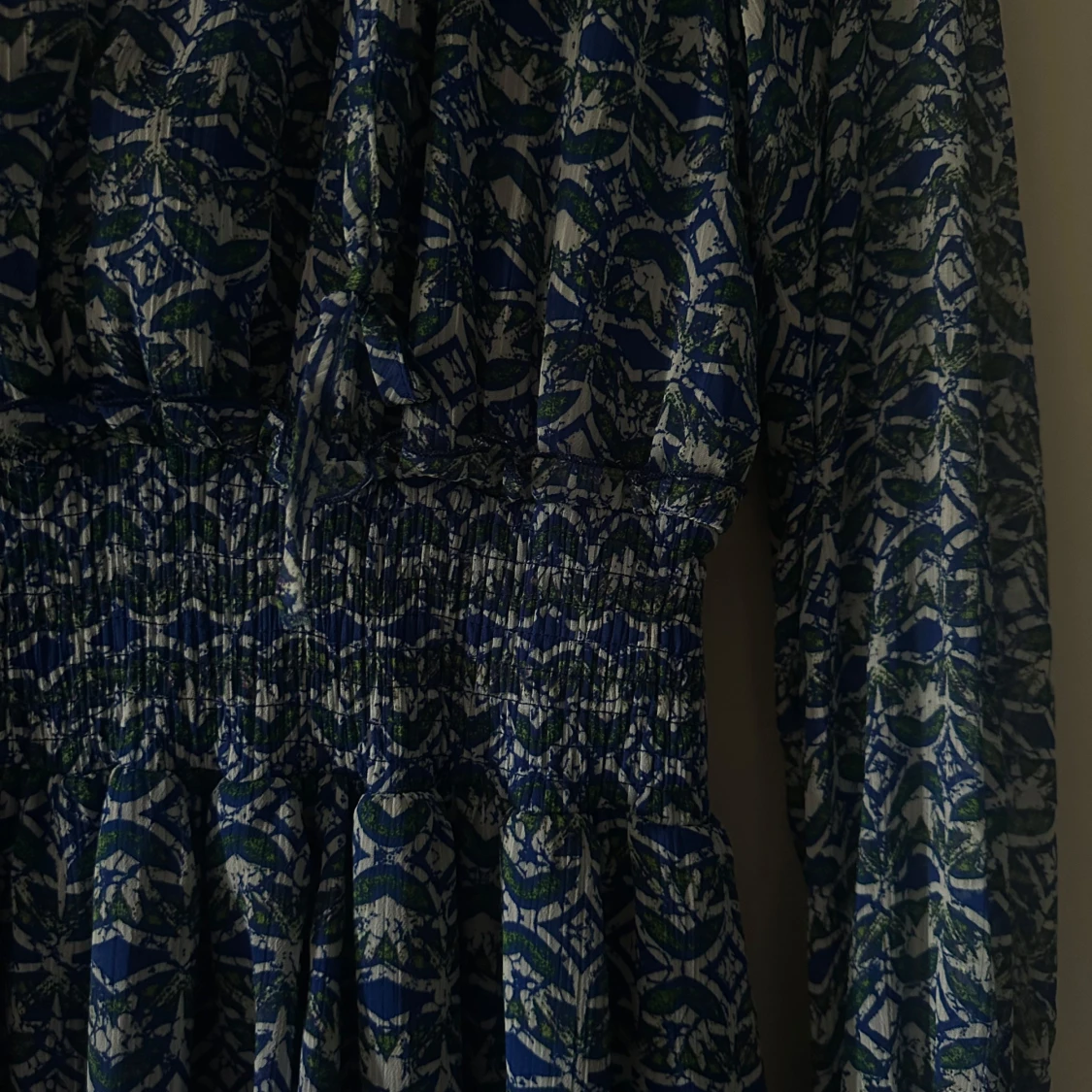 Blå mönstrad klänning från Zara - 1