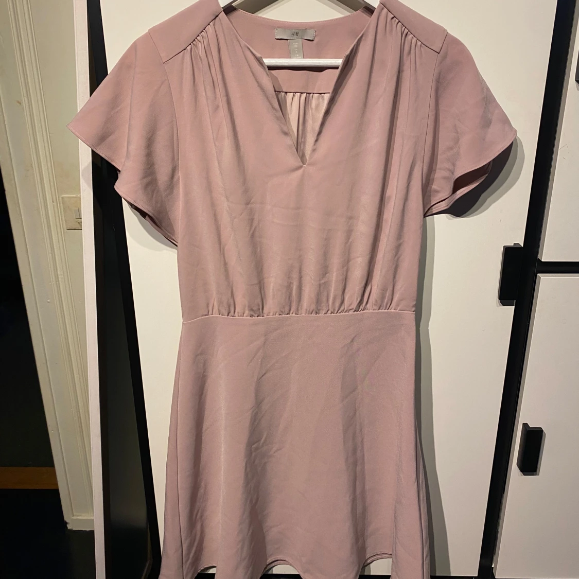 Ljusrosa kortklänning från H&M