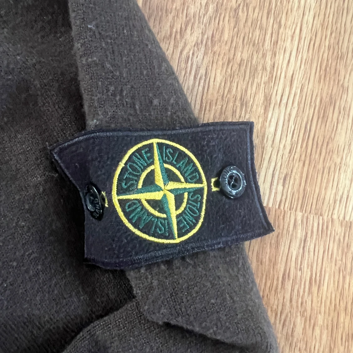 Svart stickad tröja från Stone Island - 1