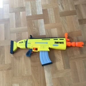 Fortnite scar nerf - En fin nerf Gun med tema Fortnite kika på den tar emot prisförslag 