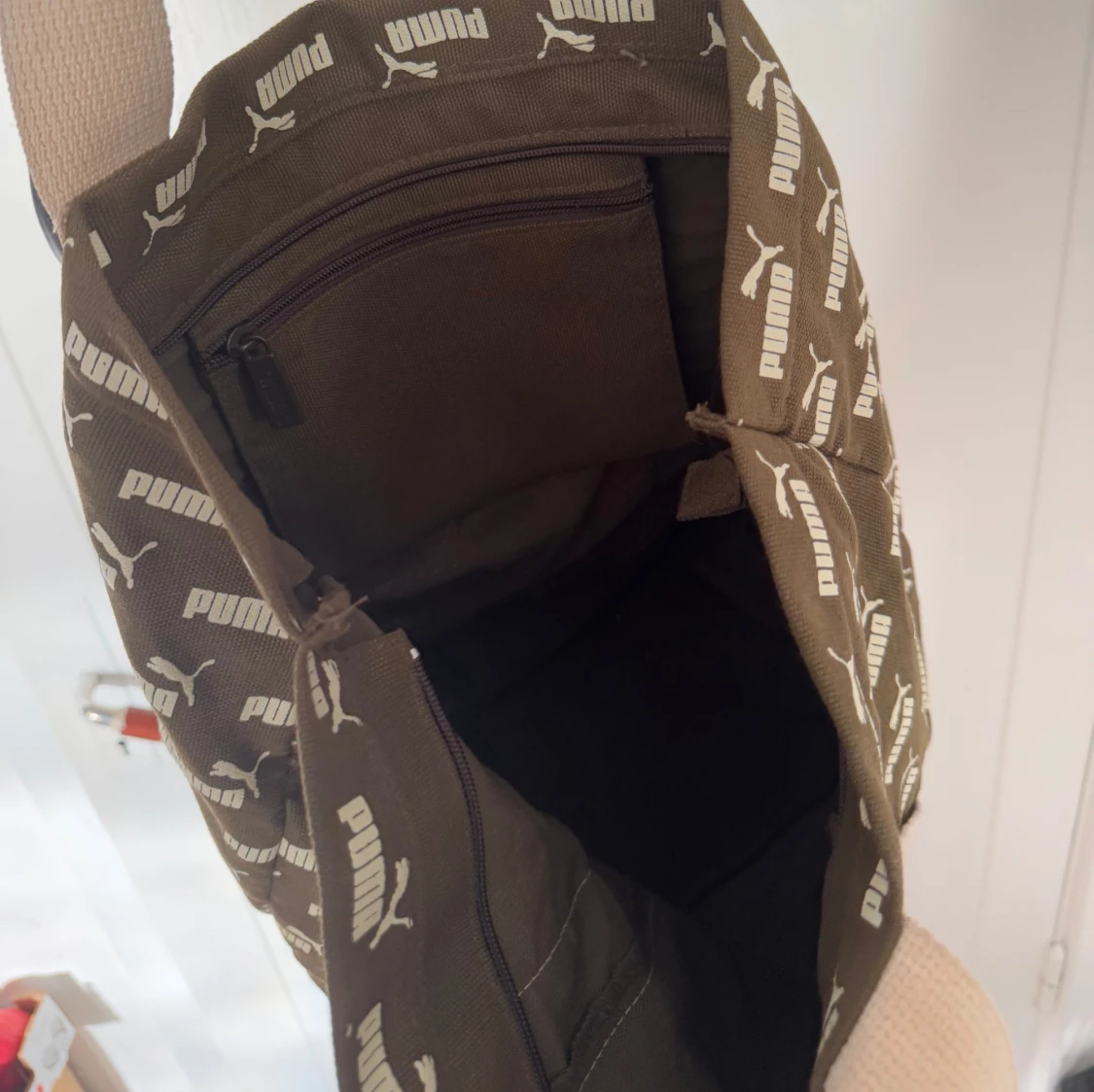 Brun väska från Puma - 3
