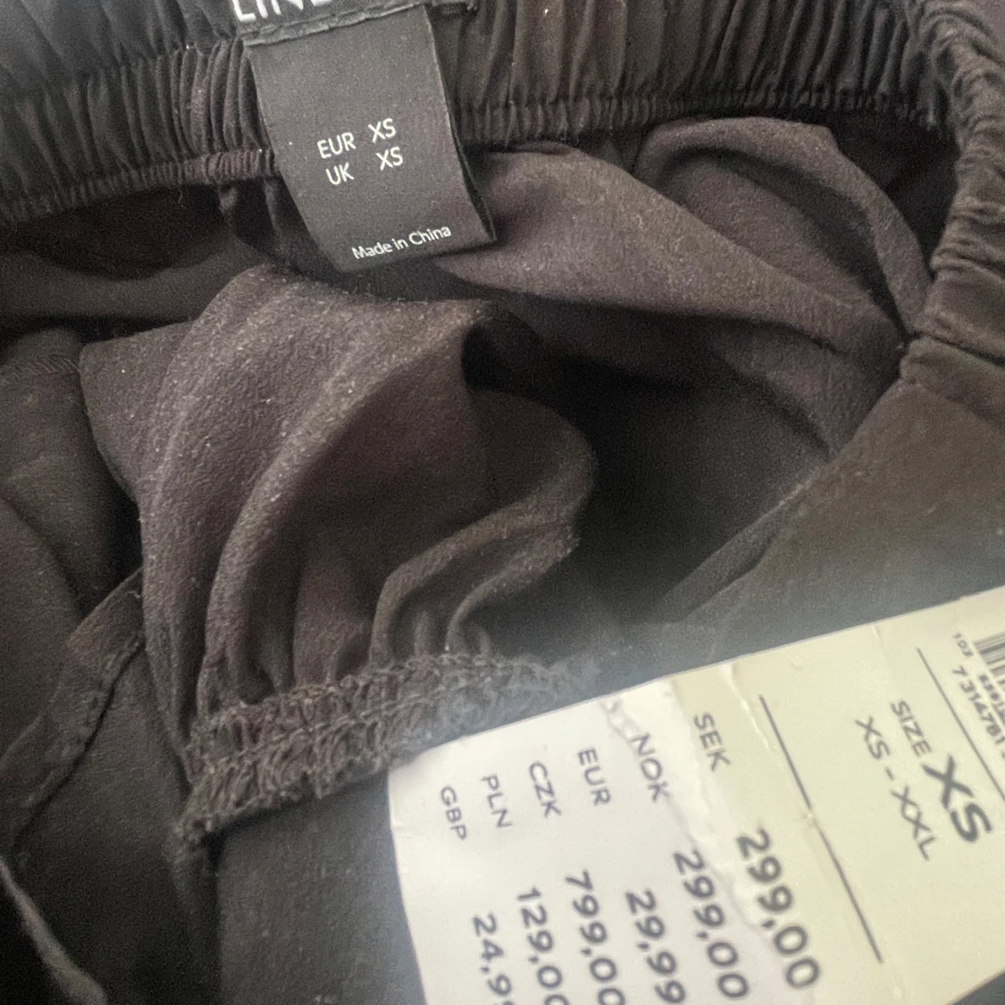 Svart volangkjol från Linne XS - 2