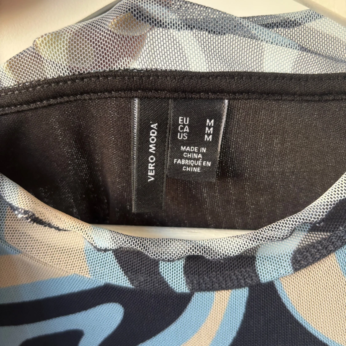 Mönstrad klänning från Vero Moda - 2