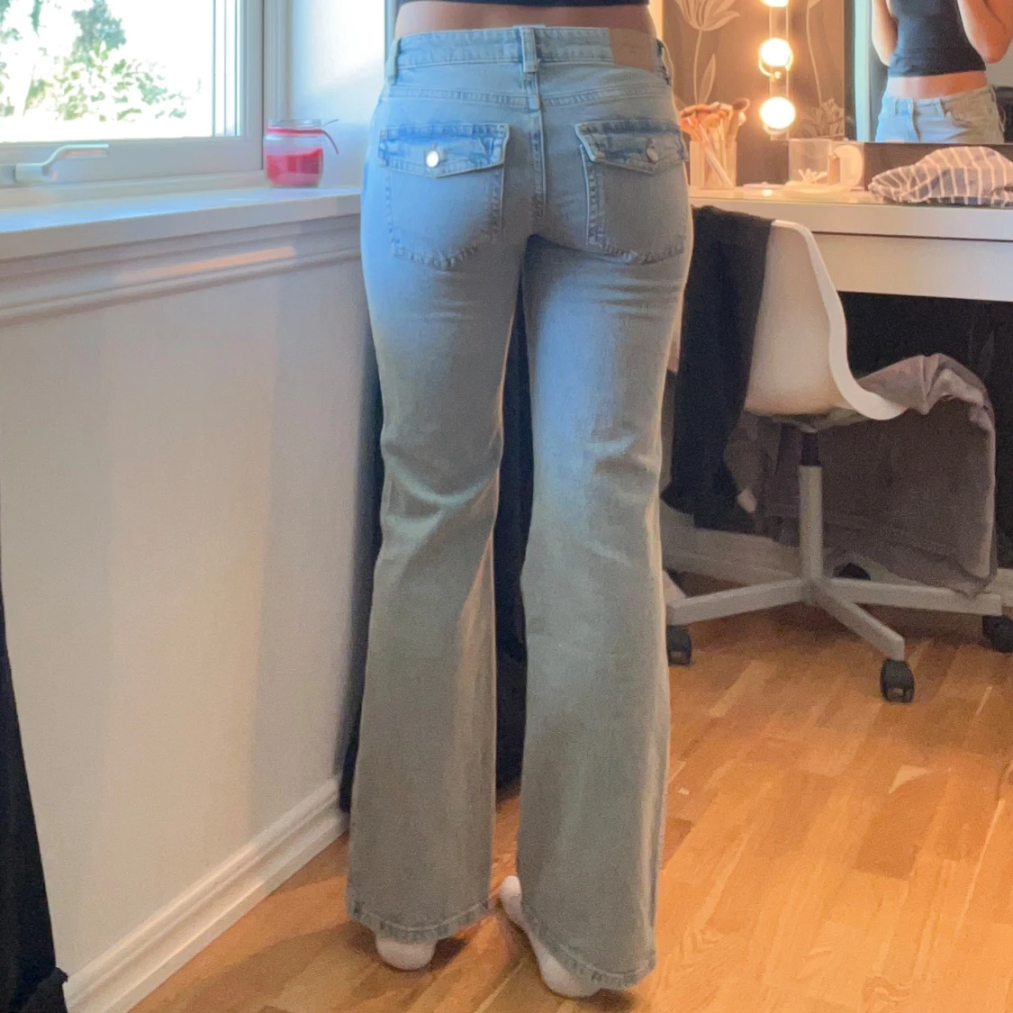 Ljusblå bootcut jeans  - 1