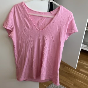 Rosa Zadig tröja  - Rosa tröja från Zadig med unikt tryck på ryggen 