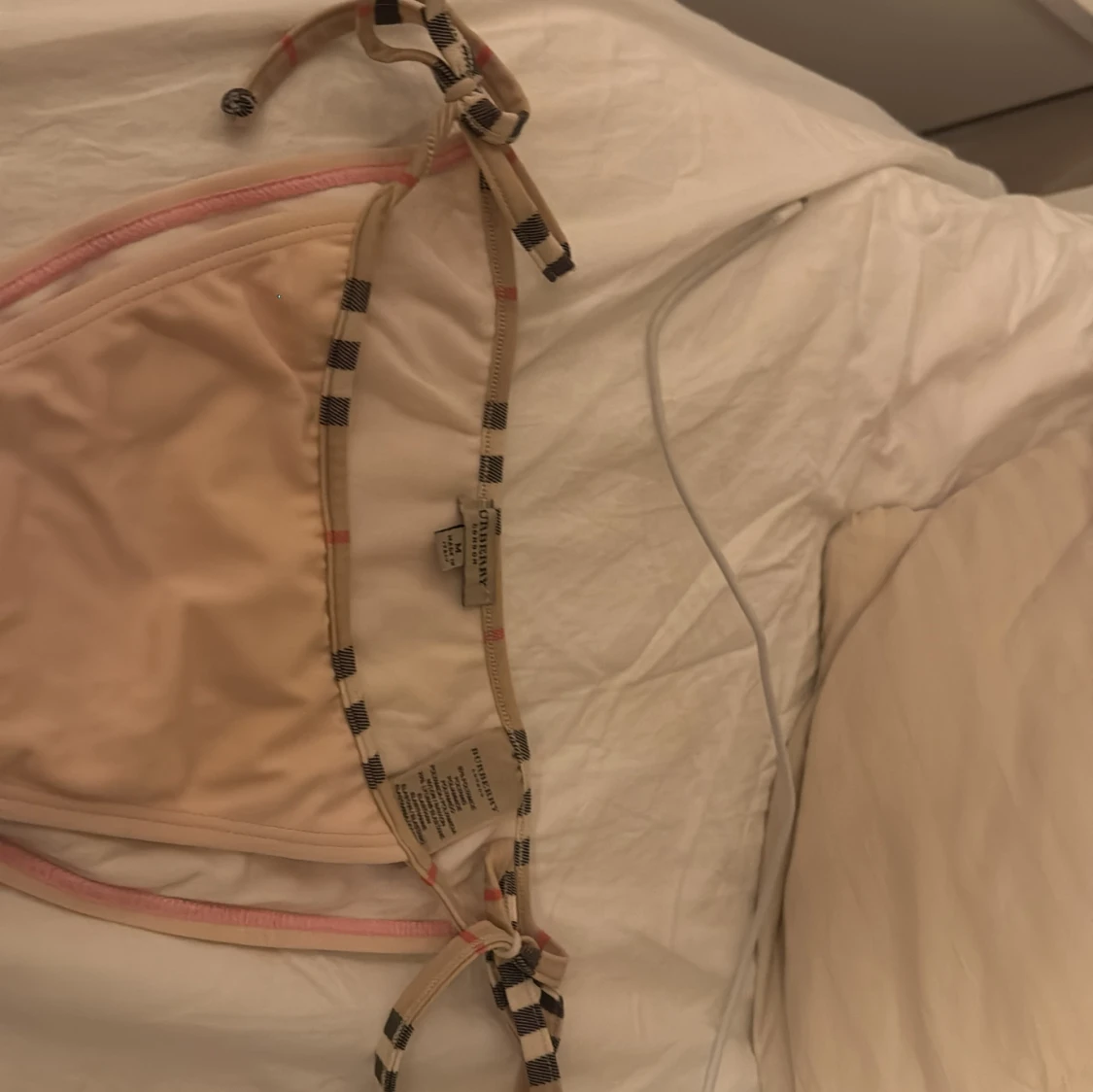 Ljus rosa  bikiniunderdel från Burberry - 1