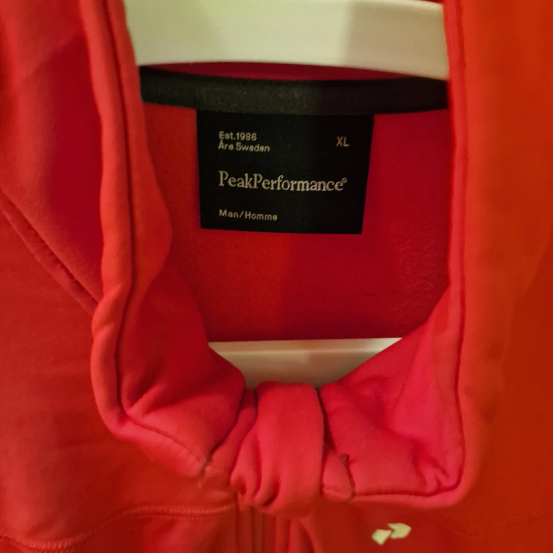 Oanvänd Röd Peak Performance fleece XL - 1