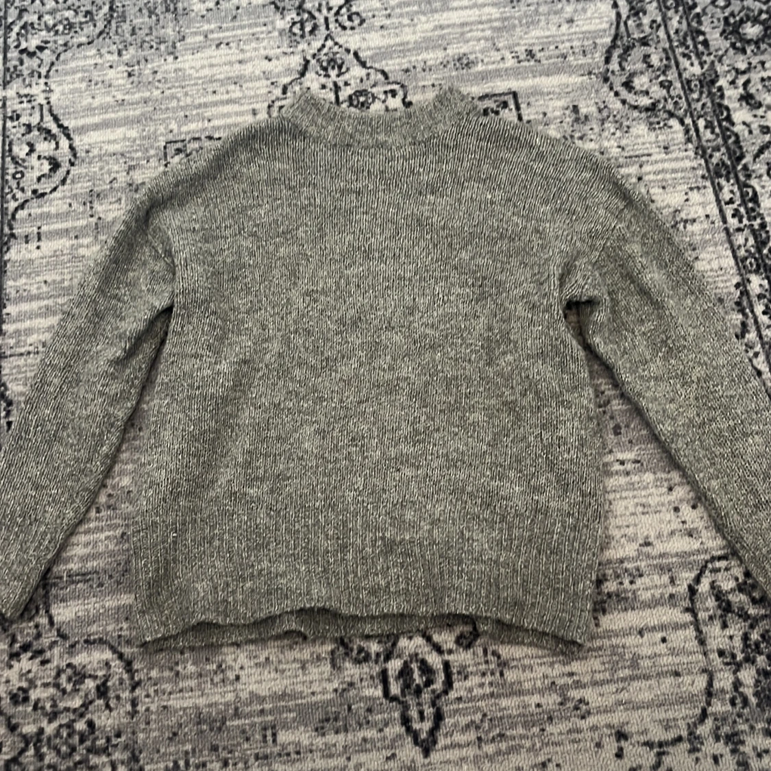 Grå stickad tröja  XS