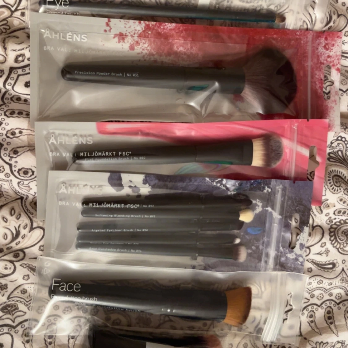 Set med sminkborstar från Åhléns - 1