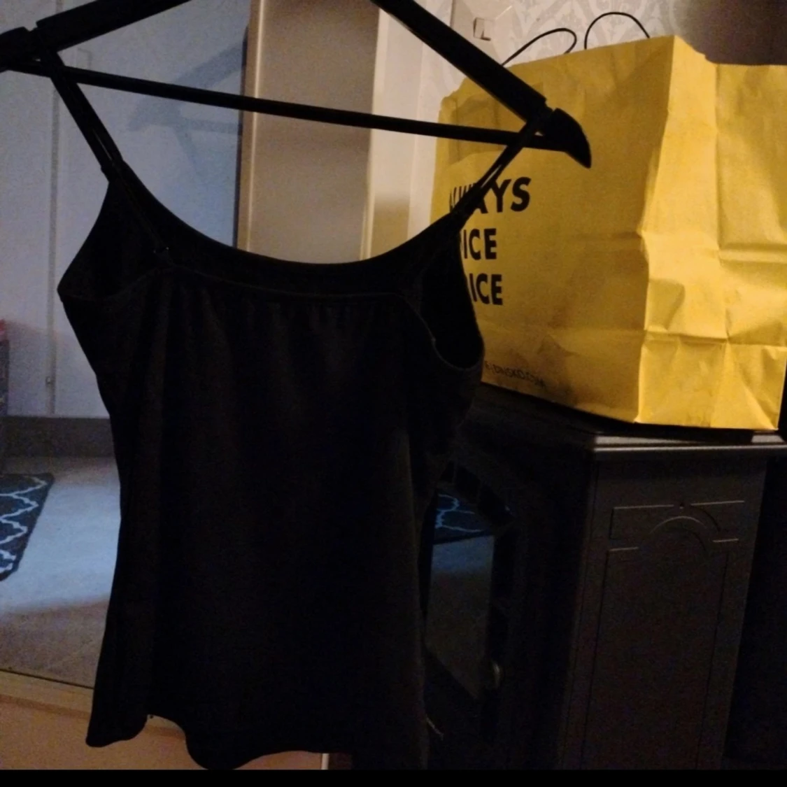 Svart linnetopp från SHEIN