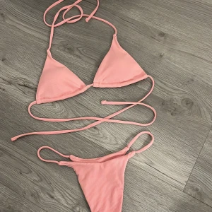 rosa bikini - aldrig använd❣️jättefin men säljer för jag har massa andra så denna kommer aldrig till användning😫💓