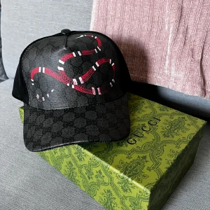 Keps från välkänt märke  - Snygg 