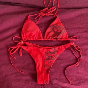 Bikini  - Bikini i ny skick! 