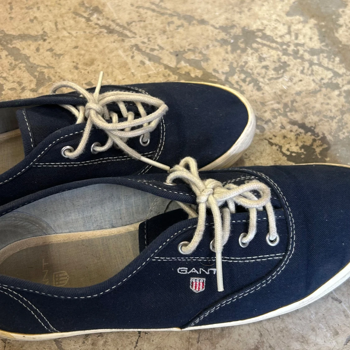 Mörkblå sneakers från Gant - 1