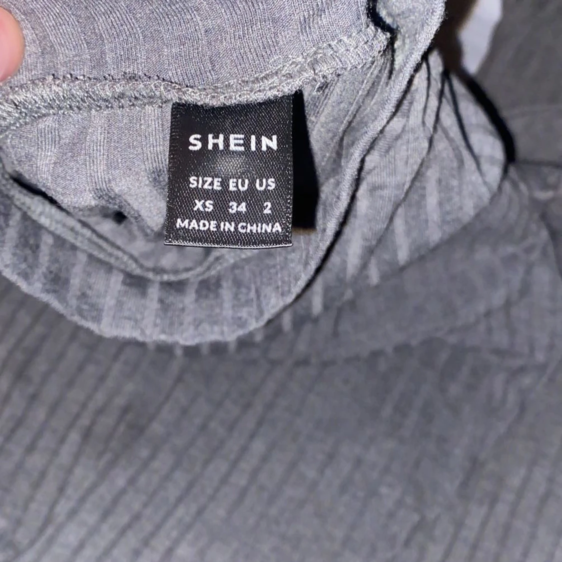 Grå ribbade byxor från SHEIN - 2