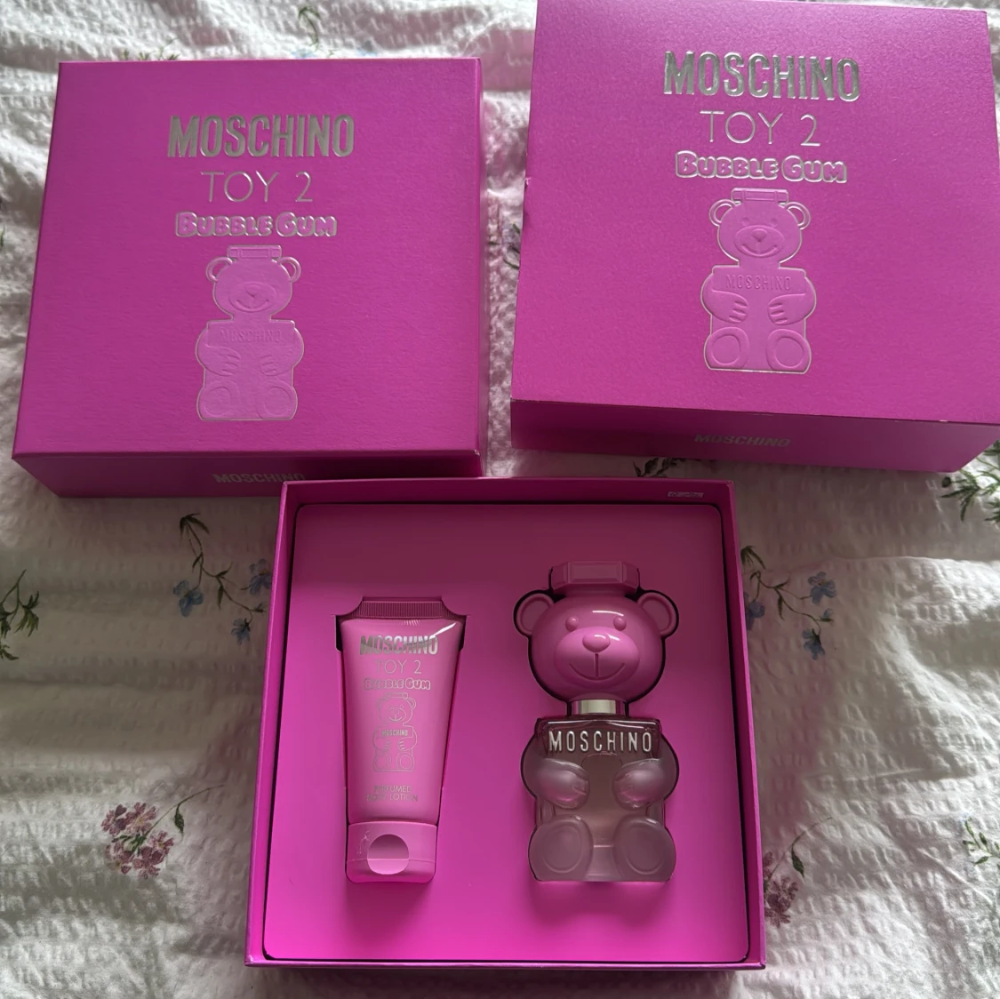 moschino parfym  - 2