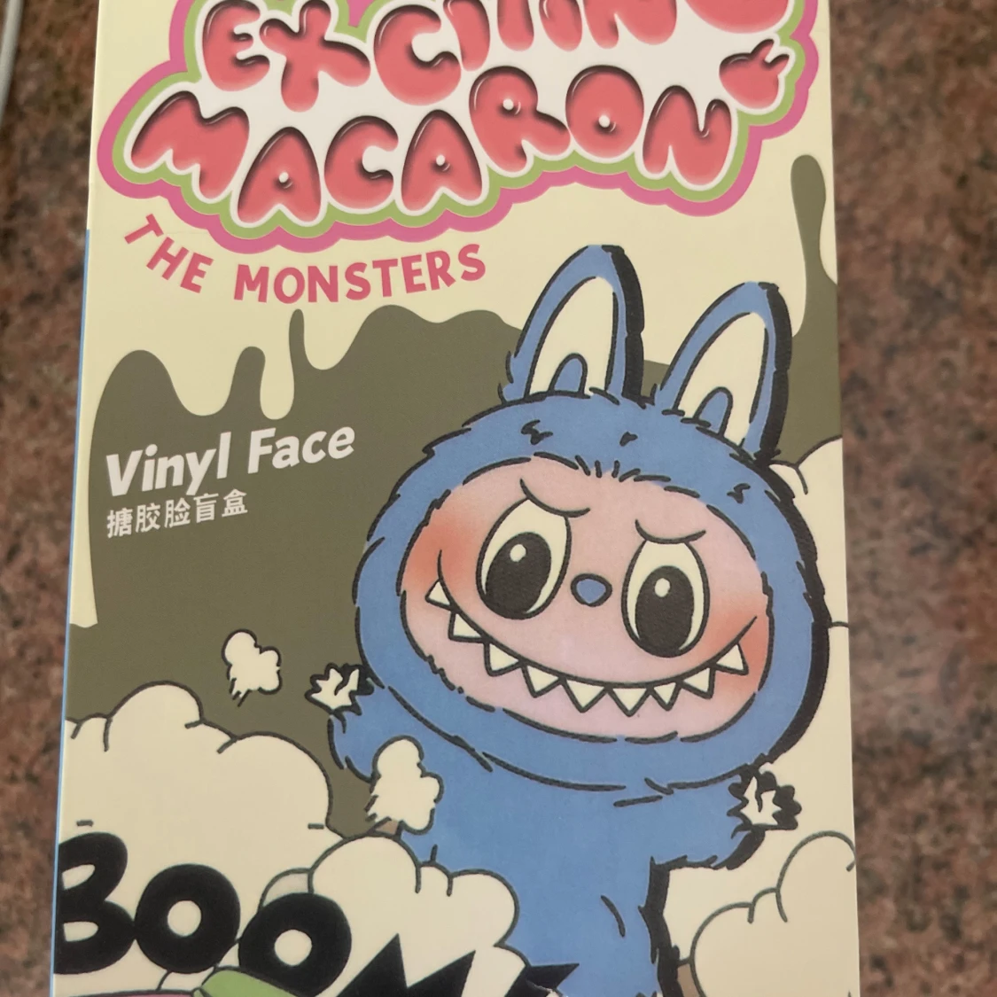 Exciting Macaron: The Monsters Vinyl Face O öppnad