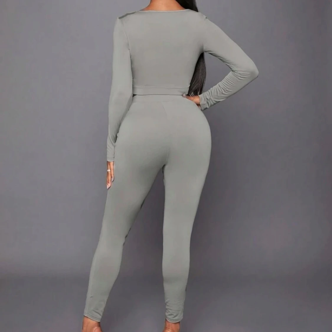 Grå tighta leggings och tröja från SHEIN - 1