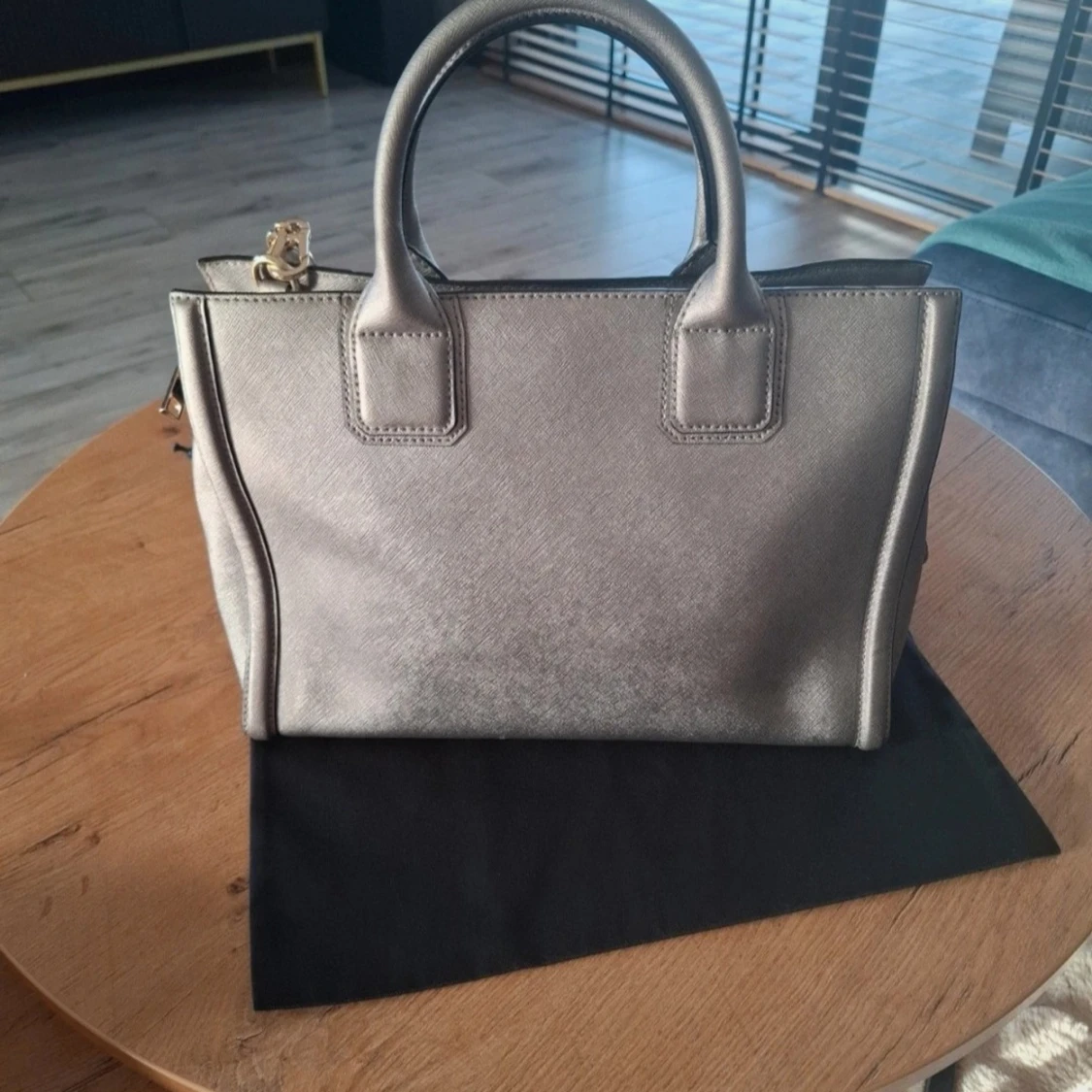 Silver axelväska från Karl Lagerfeld - 1