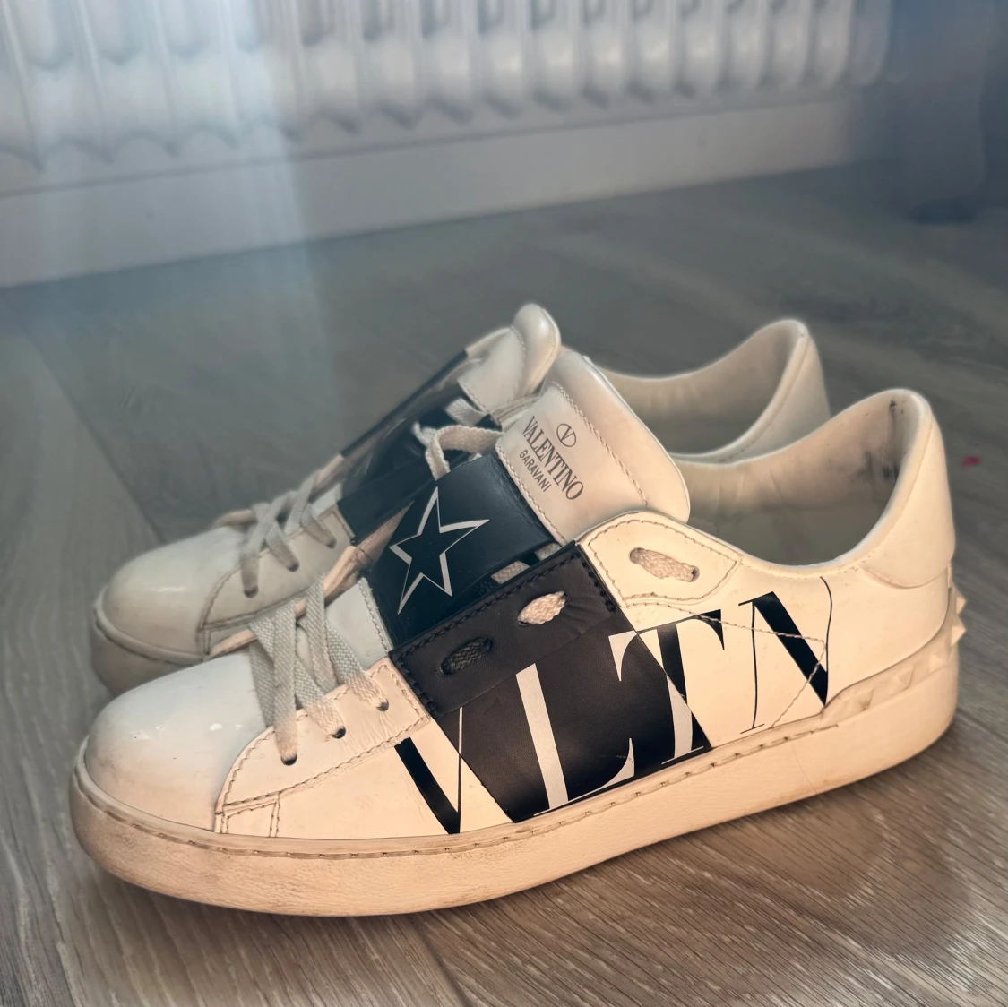Valentino Garavani VLTN sneakers - 2