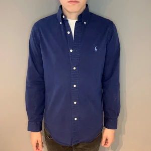Polo Ralph Lauren skjorta  - Polo Ralph Lauren skjorta | storlek xs | skick 10/10  | fraktar via PostNord eller Instabox på köparens bekostnad | hör av dig vid funderingar 