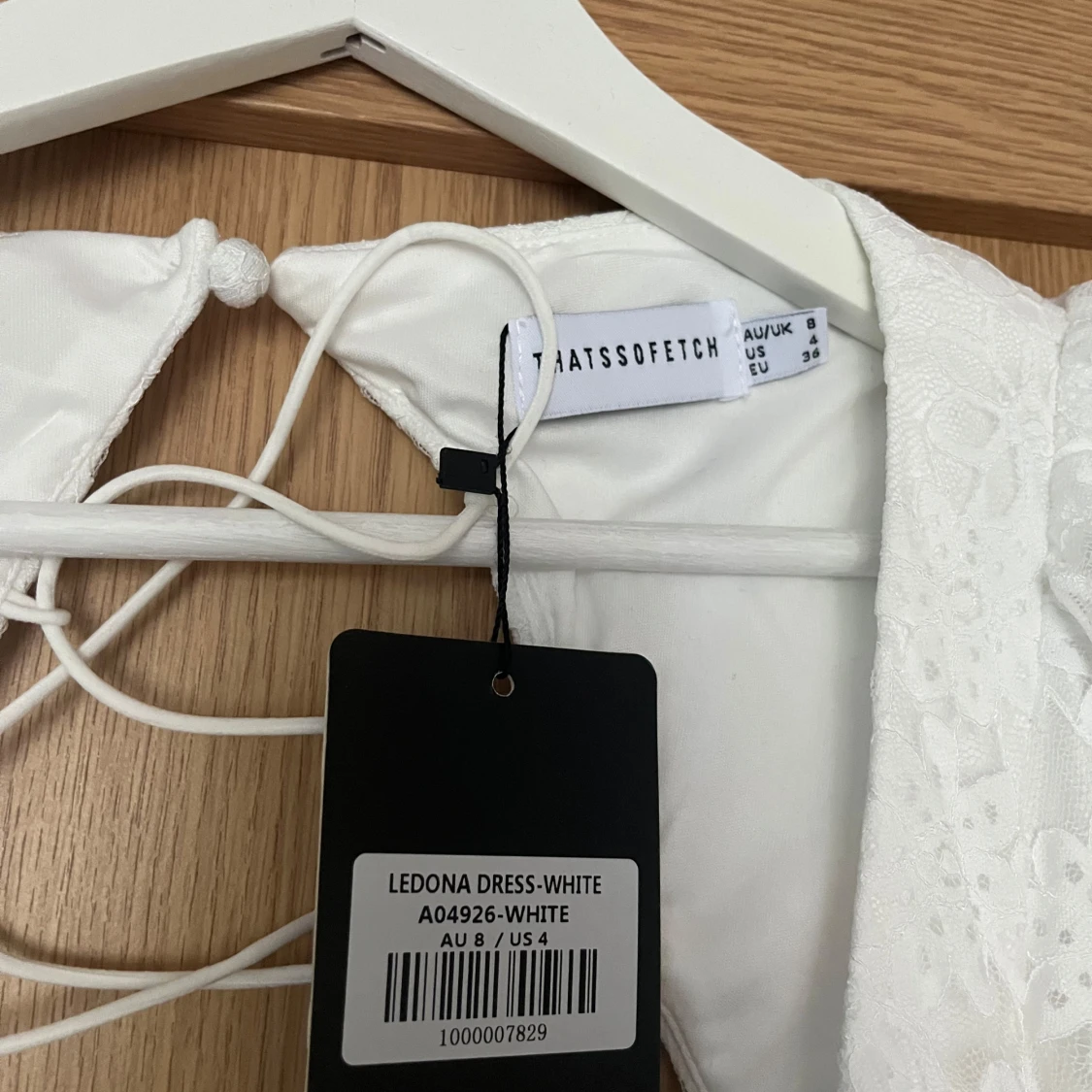 Vit spetsklänning från THATSSOFETCH - 3