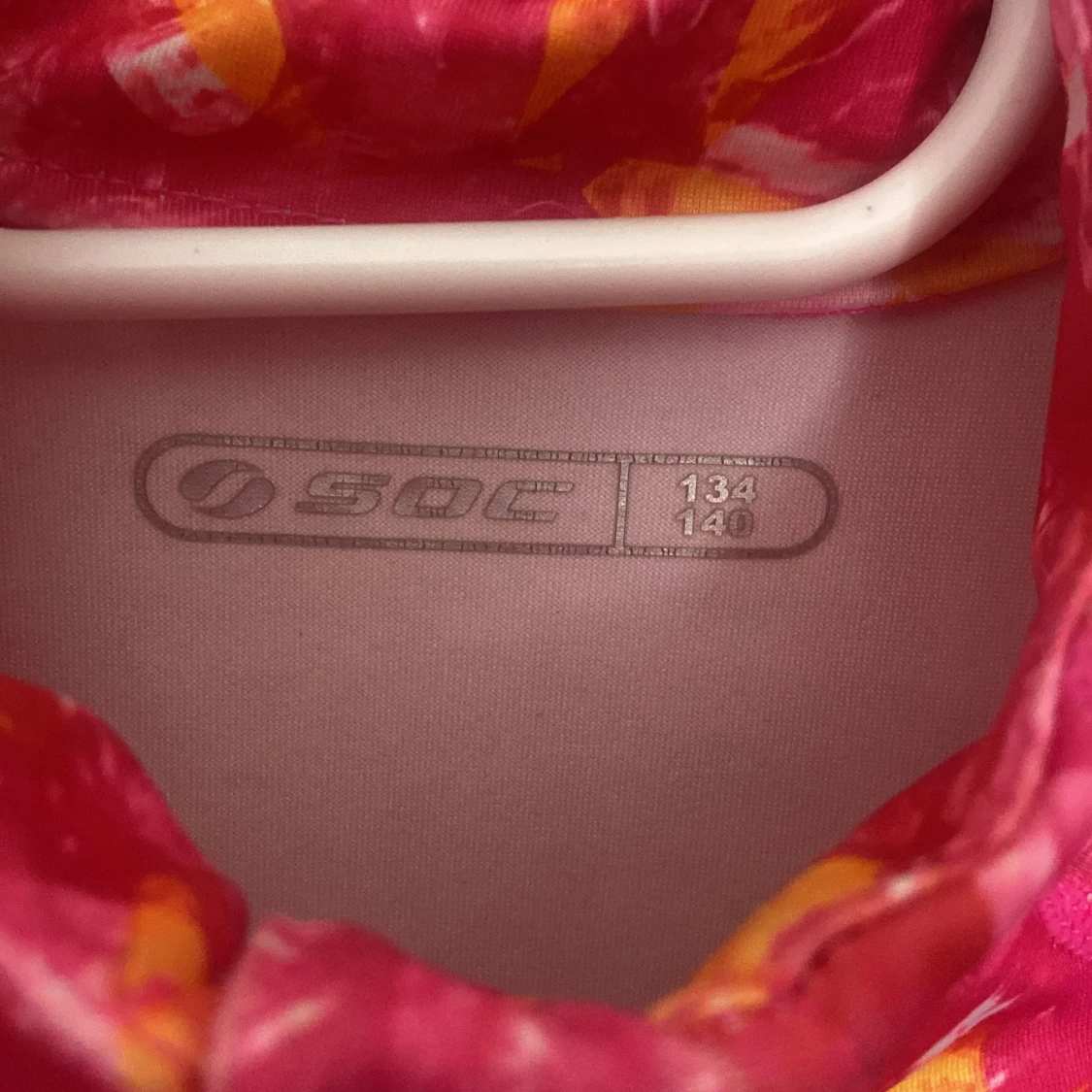 Färgstark träningshoodie från SOC - 2