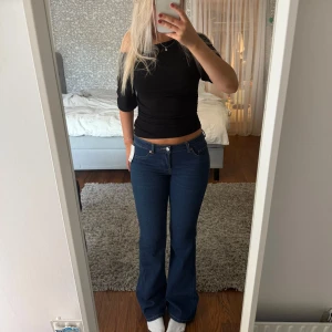 Blå lågmidjade jeans  - Skitsnygga jeans från HM i strl 36💕💕Intressekoll!