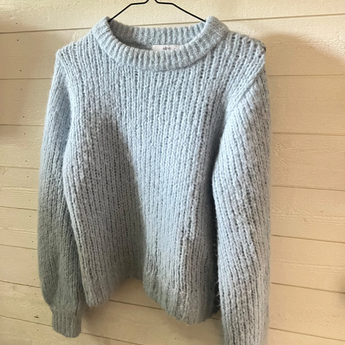 Ljusblå stickad tröja  - 2