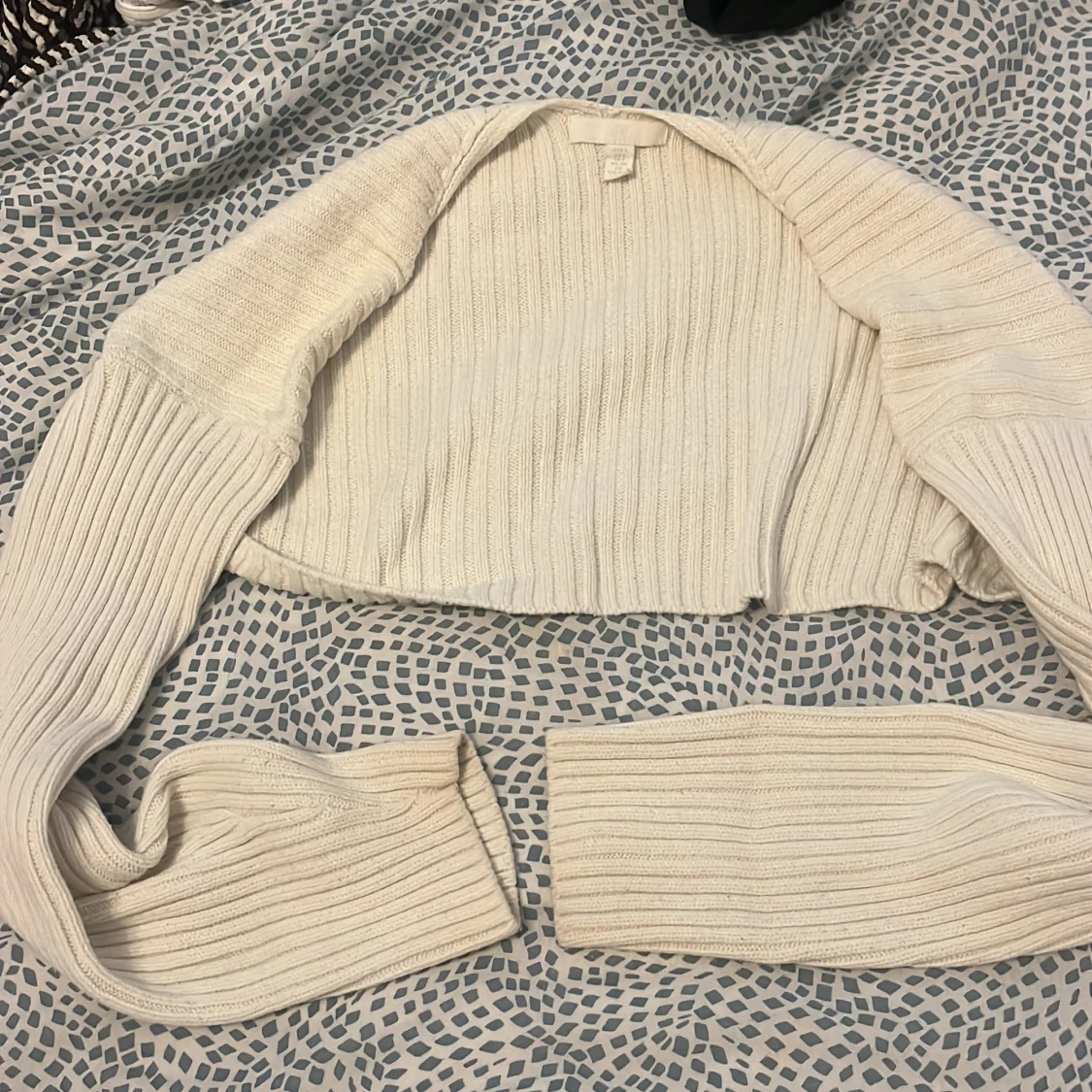 Vit ribbad croppad kofta - 1