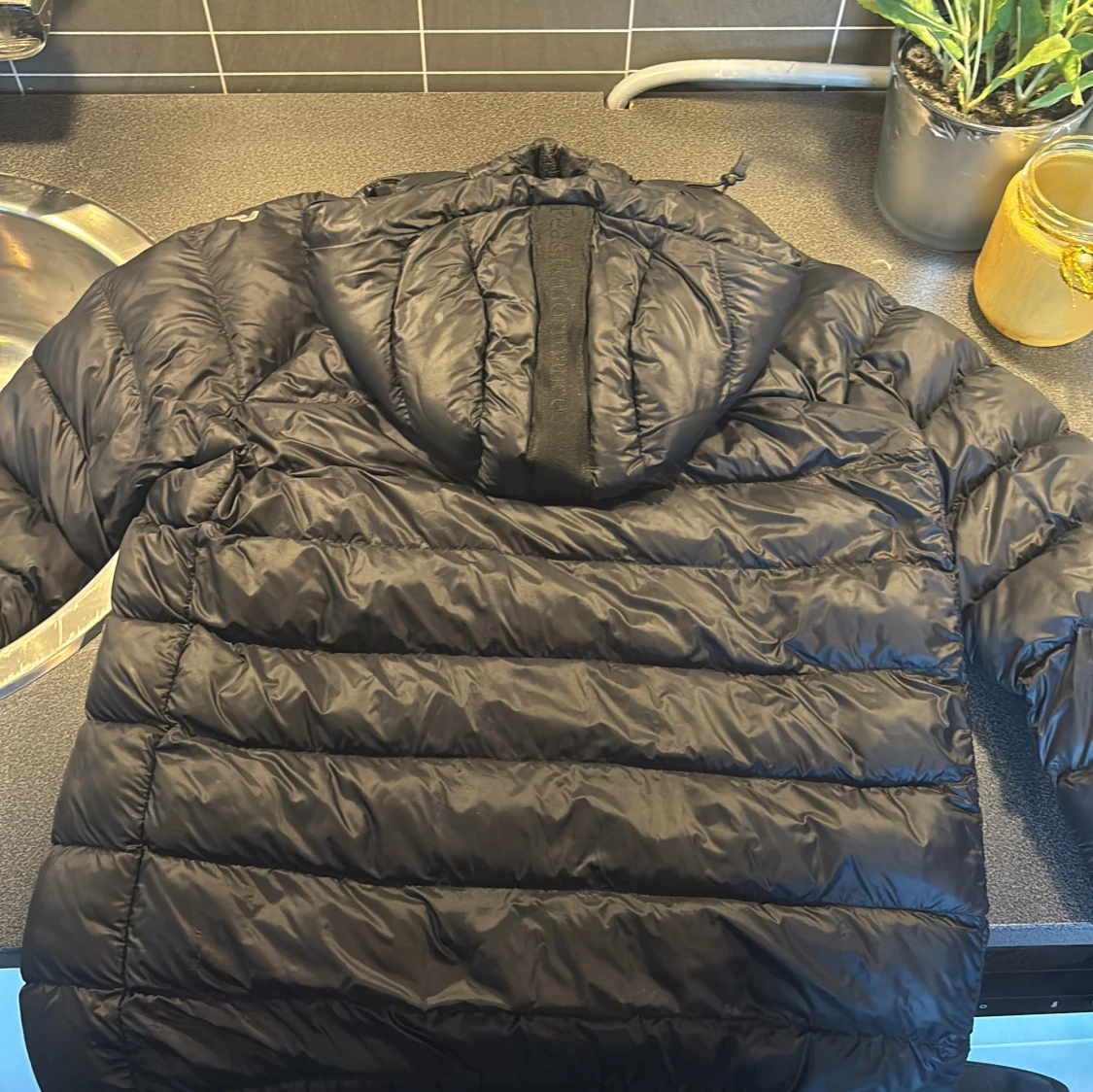 Svart pufferjacka Peak Performance - 2