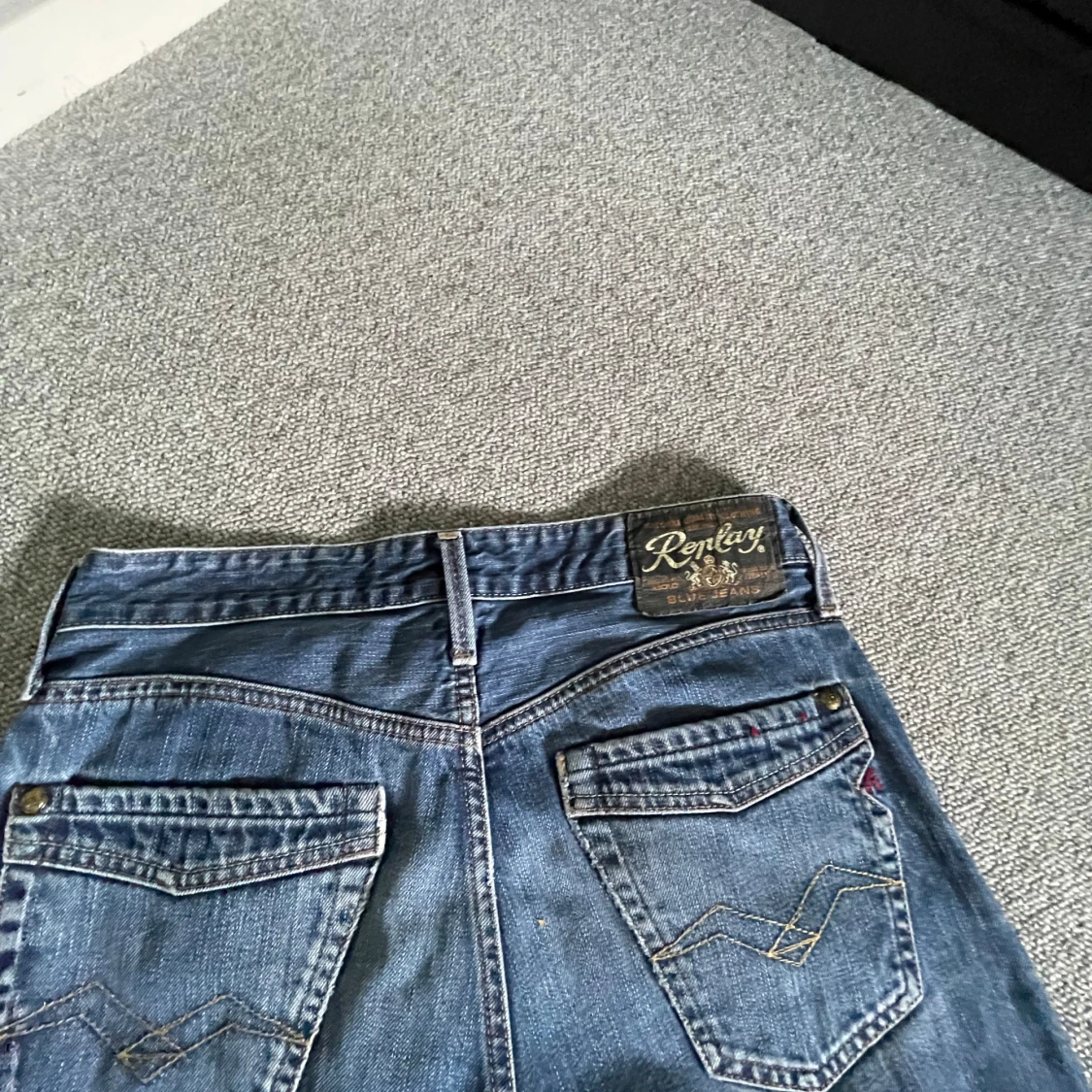 Blå Replay slim fit jeans, storlek 30/32 - 1