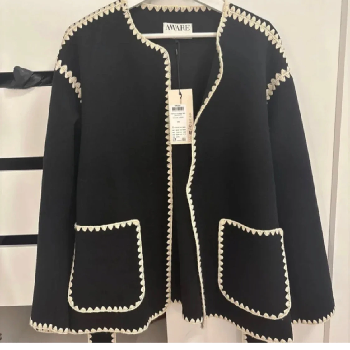 Svart cardigan jacka från Aware XS - 1