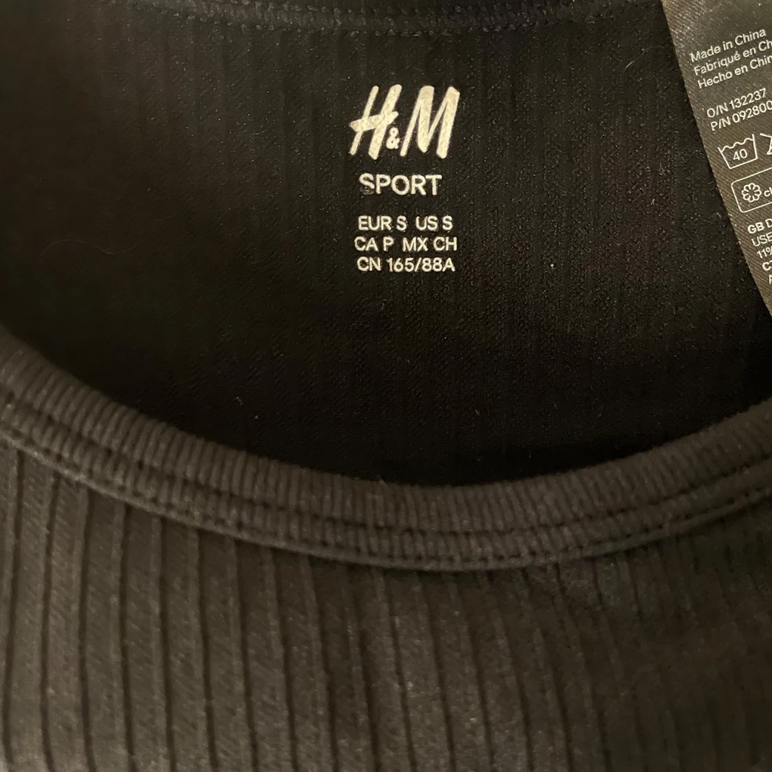 Svart ribbad croppad topp H&M Sport - 2