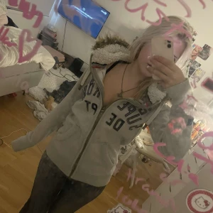 Jättefin tröja - Fin hoodie