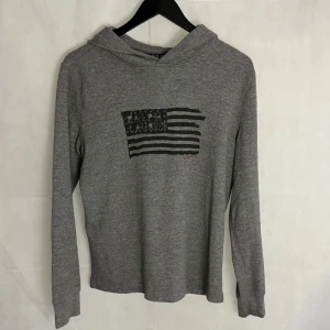 Raffe hoodie + John Henric cardigan - Feta tröjor