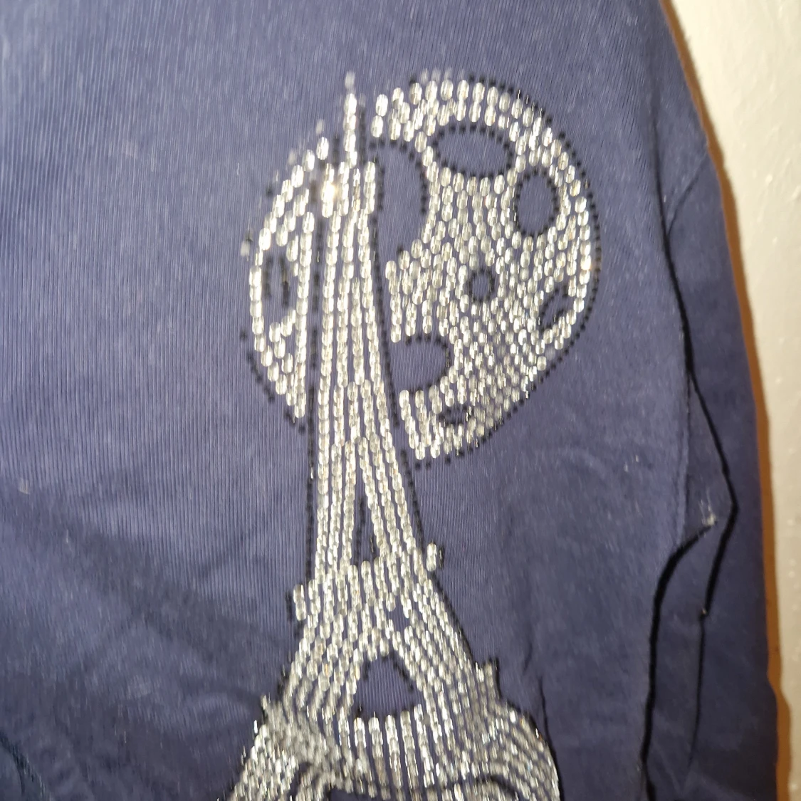 Mörkblå hoodie med strass och Paris-tryck - 2