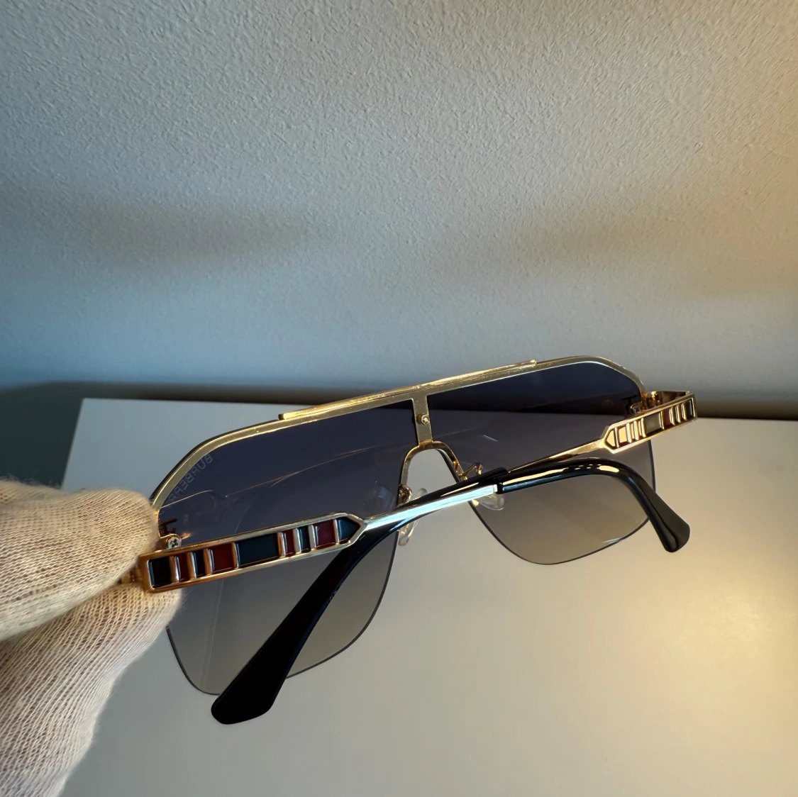 Burrbery Solglasögon  - 4